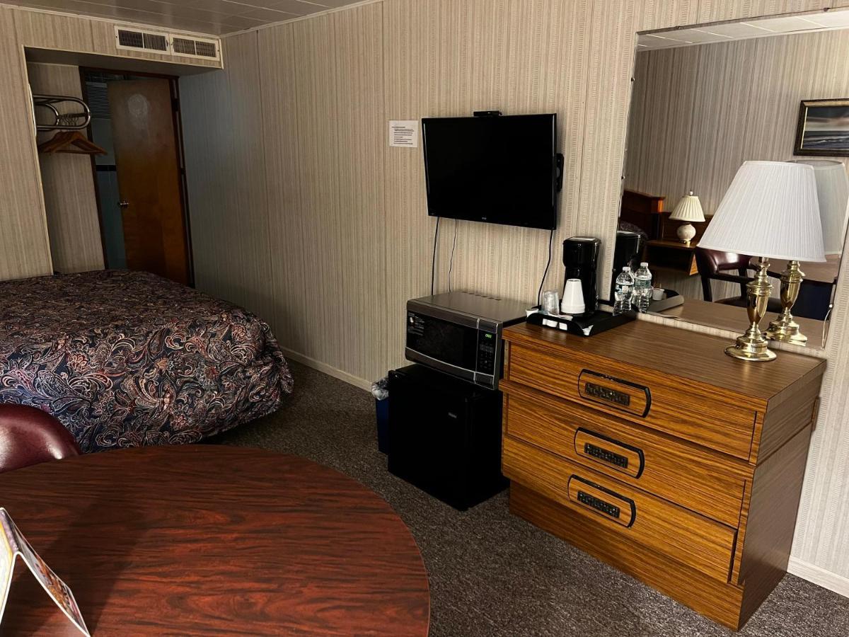 Hopwood Motel Uniontown Exterior photo