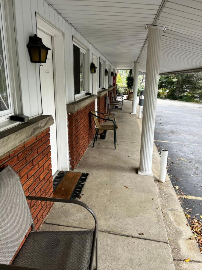 Hopwood Motel Uniontown Exterior photo