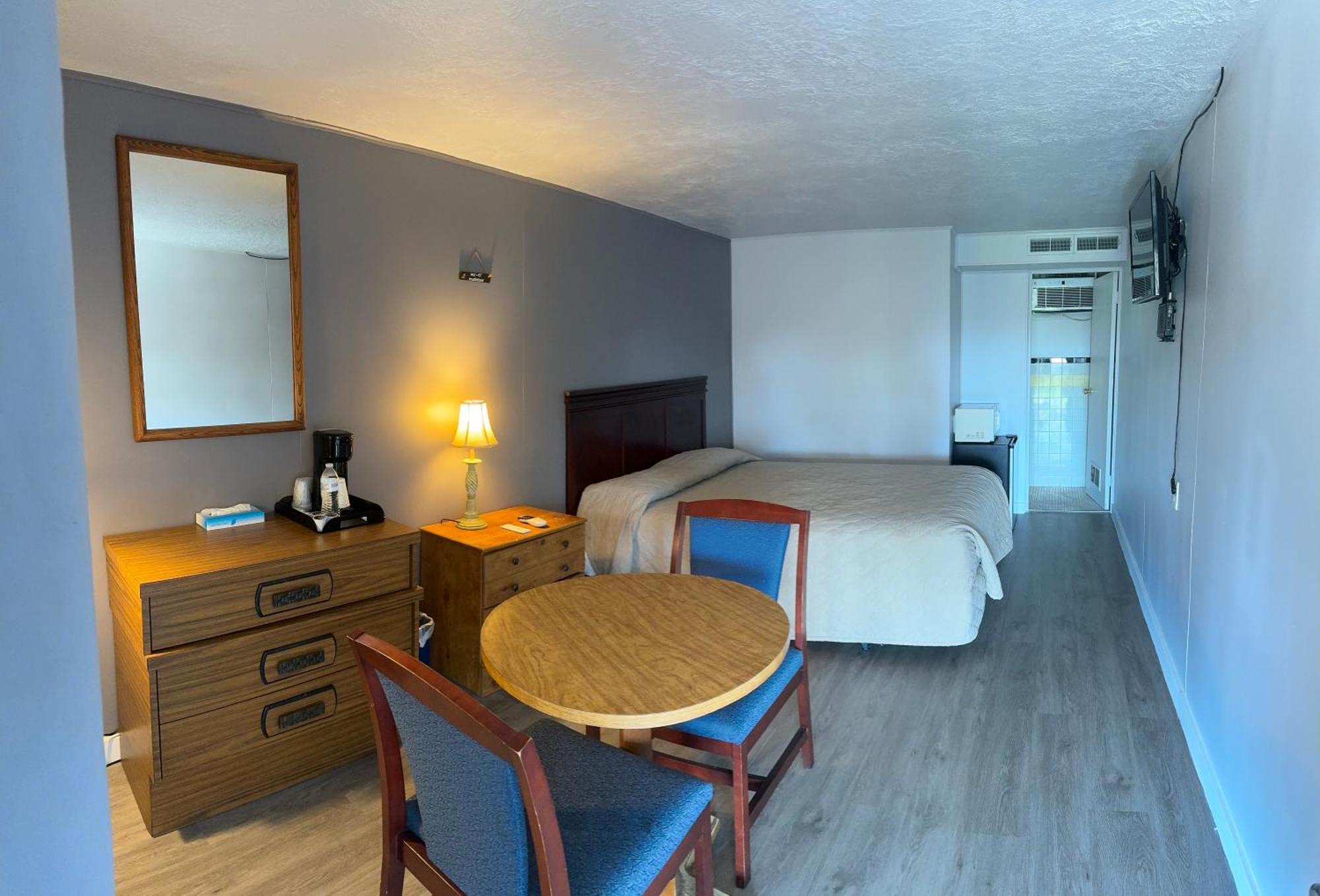 Hopwood Motel Uniontown Exterior photo